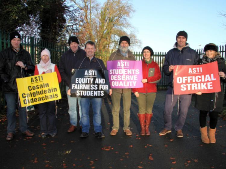 Local teachers strike over Junior Cert plans 