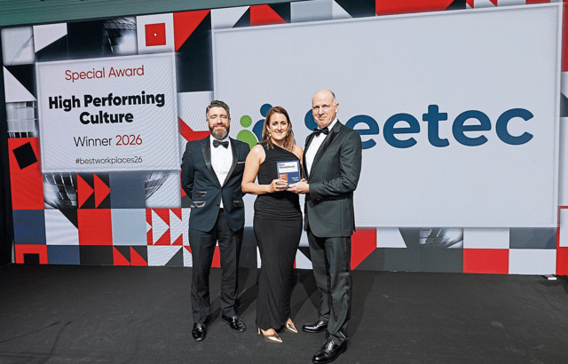 Cormac Gallagher, Employee Council & Operations Excellence Specialist (Seetec Ireland) and Noeleen Nannery, Operations Director (Seetec Ireland) accepting the High Performing Culture award