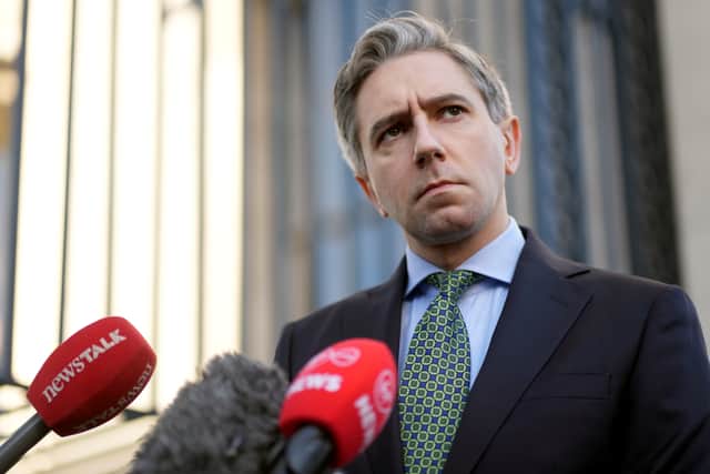 She was announced as the winner with a commanding margin of 63.36% of first preference votes, ahead of Fine Gael candidate Heather Humphreys on 29.46% and Mr Gavin on 7.18%.