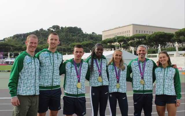 David McCarthy (Left) pictured with the winning Irish mixed 4X400m relay team (Jack Raftery, Chris O'Donnell, Rhasidat Adeleke, Sharlene Mawdsley, Thomas Barr and Sophie Becker.