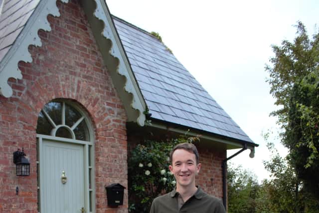 Season 10, Episode 2: Gate Lodge, Tyrone