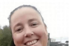 Lisa is described as being 5 foot 7 inches tall; she has black hair and brown eyes. 