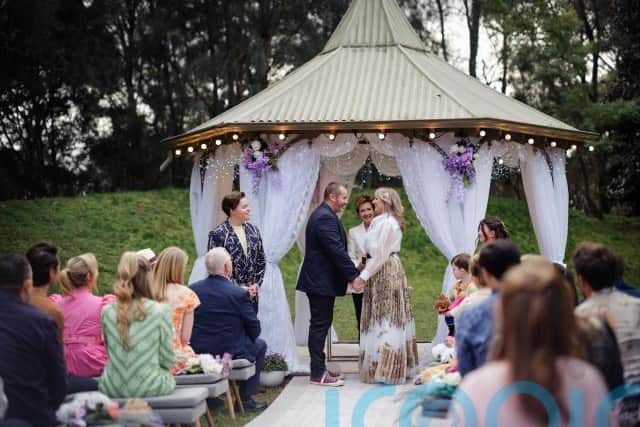 As the Ramsay Street characters from past and present come together for one final time during the street party wedding reception, Susan makes a poignant speech.