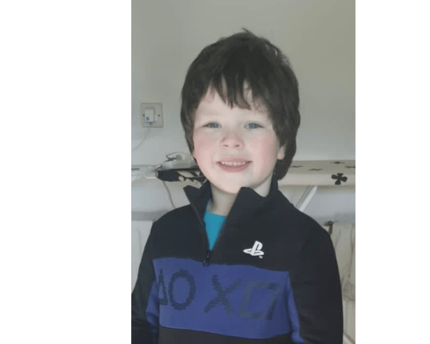 Gardaí tracking two cars and campervan as boy (6) goes missing in Midlands