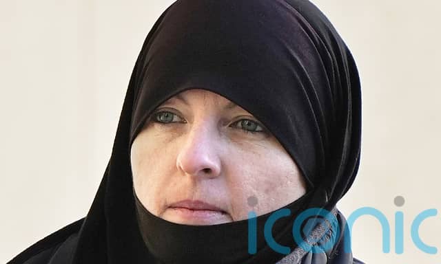 Lawyers for ex-Defence Forces soldier Lisa Smith challenge legality of arrest