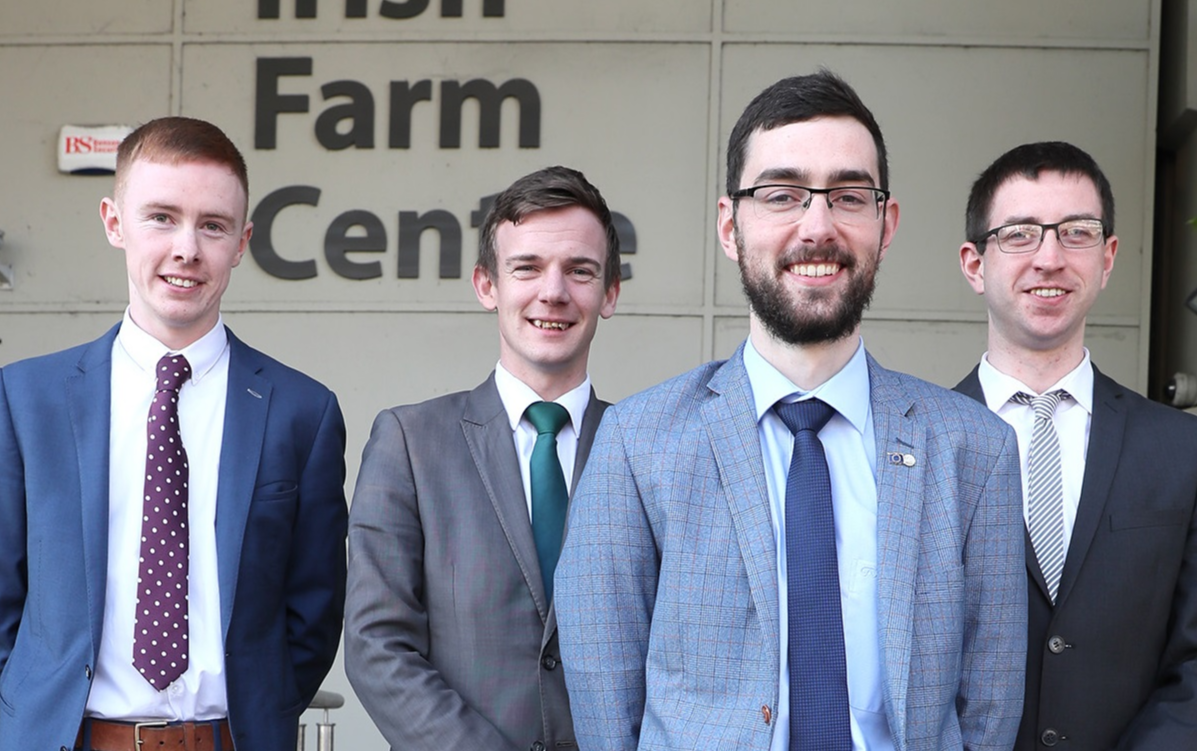 Macra President Thomas Duffy  (front centre)