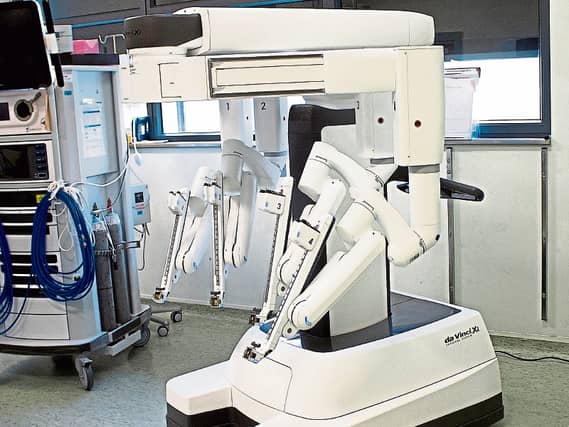 The da Vinci Xi robotic operating machine which, it is claimed, is being underused