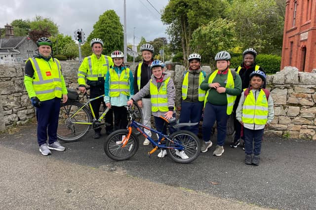 St John’s NS Bike Bus is a supervised group of cyclists, where children travel together to school in a safe convoy supported by teachers and Gardaí