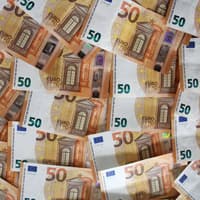 Sum of money found in Longford supermarket carpark as owner sought
