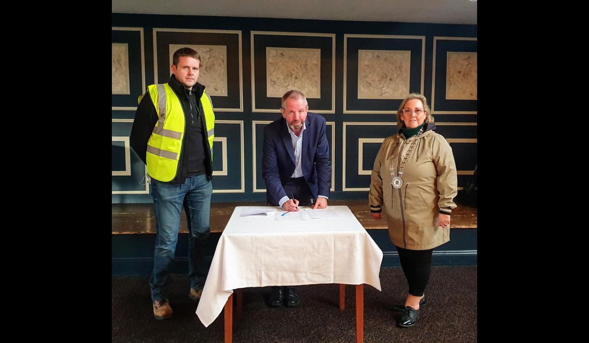 Contracts signed for development of innovative Longford rural working