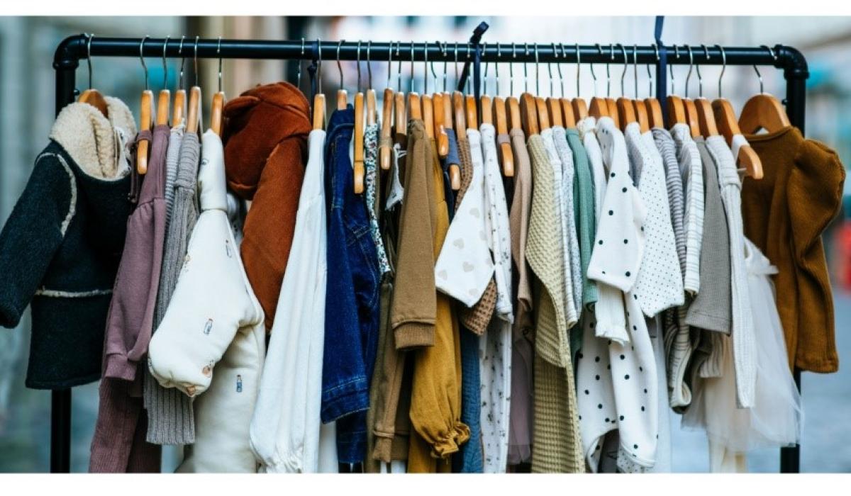 ALERT: Irish parents warned of strangulation risk as major retailers recall kids' clothes