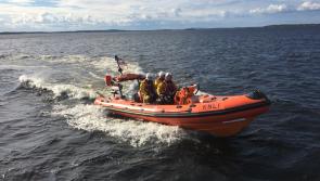 Lough Ree RNLI assist two people run aground on cruiser near Lanesboro