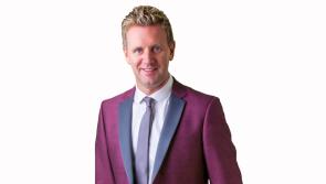 Mike Denver to perform at the Landmark Hotel