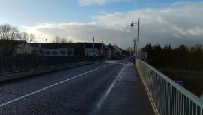 Traffic delays over Tarmonbarry bridge fault