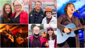 GALLERY | Super atmosphere Faoin Spéir as Longford audience savours the music of Paddy Casey and The Four Of Us