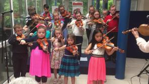 VIDEO: Newtownforbes/Longford Comhaltas group welcome French visitors to the county 