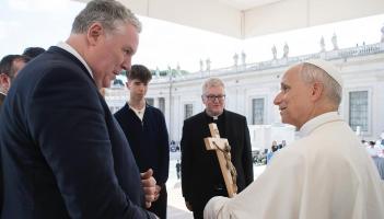 Longford MEP Ciarán Mullooly gifts Pope Leo XIV a Lehery crucifix 