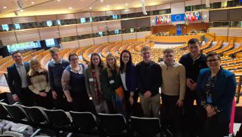 Young Longford and Midlands farmers meet with EU Commissioner for Agriculture in Brussels