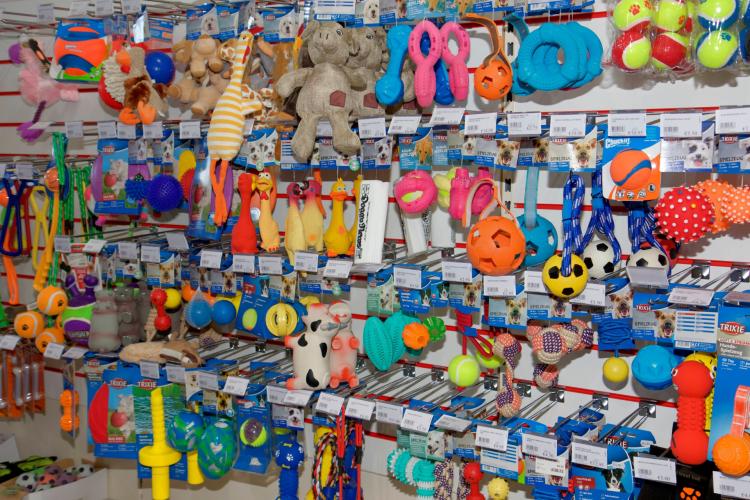 Pet Stop Discount Warehouse & Fuel Centre in Longford opens its doors