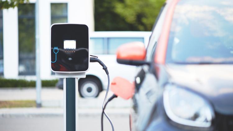 Longford&rsquo;s electric vehicle numbers remain low despite nationwide surge