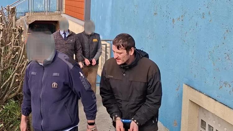 Longford man accused of theft offences seeks release for Holy Communion