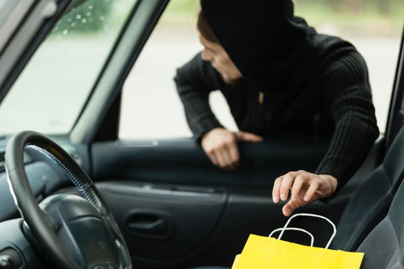 Gardaí urge shoppers to be mindful of retail car park thefts 