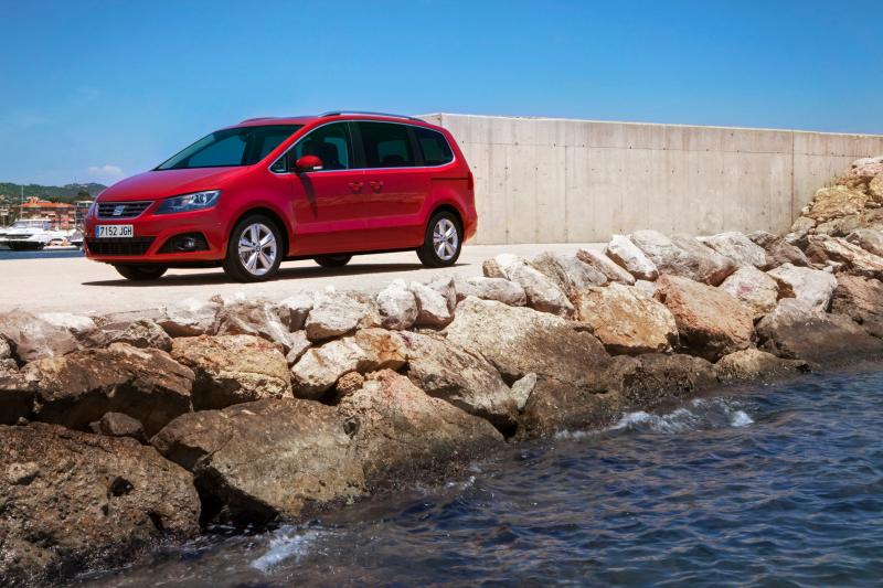 Award-winning SEAT Alhambra is the ultimate 7-seater family car