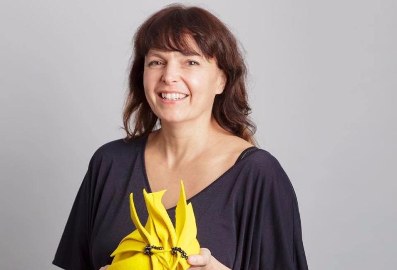 Milliner, Wendy Louise Knight
