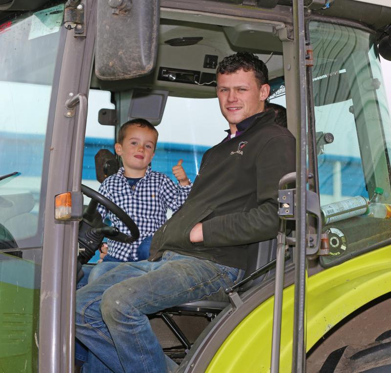 Longford Macra Tractor Run for Laura 
