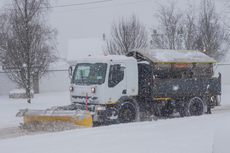 Longford council director says they have &euro;250,000 shortfall for 'drivers and new gritter'