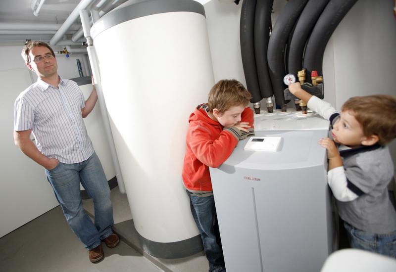 Longford homeowners encouraged to apply for heat pumps installation grants