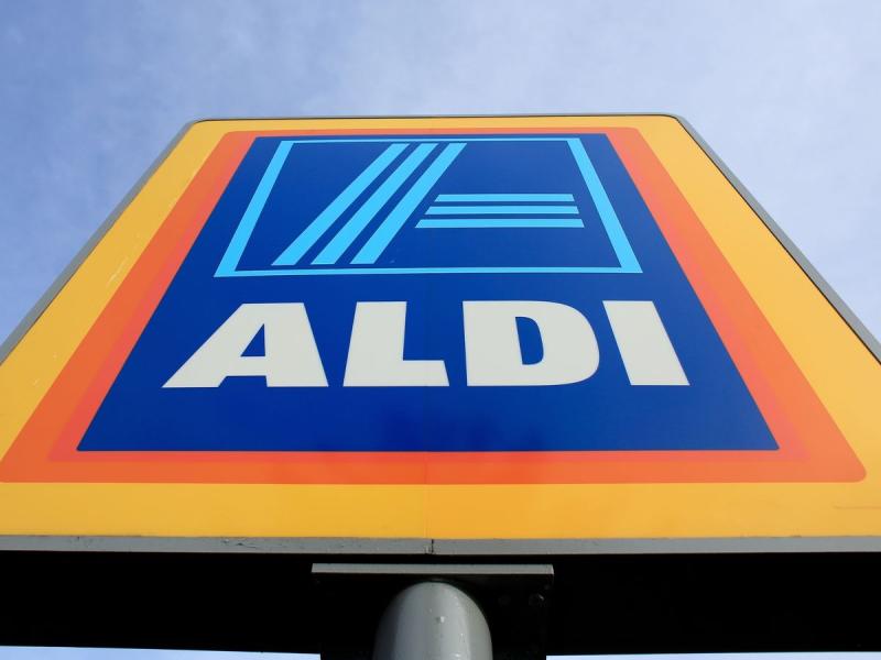 Longford town Aldi store closed  for renovation works 