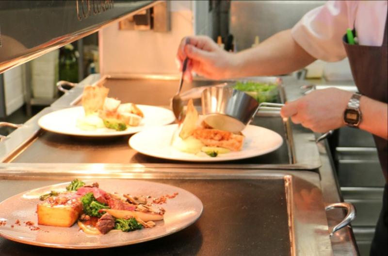 Businesses should be permitted to use outdoor tables and seats