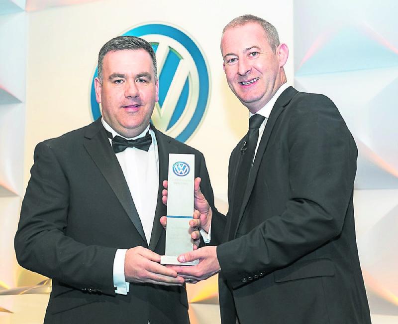 Pictured at the award presentation was (L-R), Padraig Brady, retailer principal, Bradys Arva Ltd. and Alan Bateson, Director, Volkswagen Commercial Vehicles Ireland.