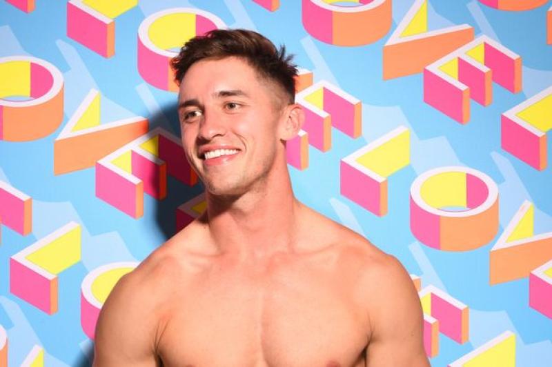 An Irish romance? Limerick rugby player enters Love Island villa - and his heart is set on Longford's Maura
