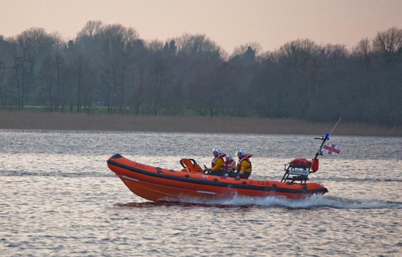 Lough Ree RNLI aid in medical evacuation of unwell woman 
