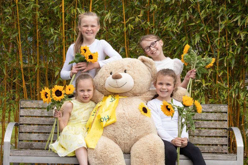 Longford public help raise over €5,000 on Hospice Sunflower days