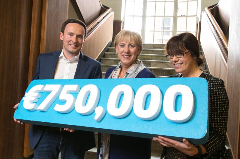 Minister for Business, Enterprise & Innovation, Heather Humphreys TD pictured with Martin O'Connell, CEO of Nasal Medical and Jennifer Melia, Manager of Enterprise Ireland's HPSU