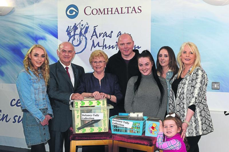 Longford music collector Norah hands over her collection to Comhaltas archive