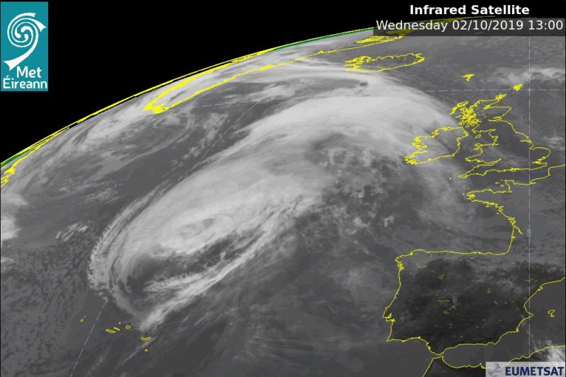 Met Eireann's forecast times for Hurricane Lorenzo to impact Ireland