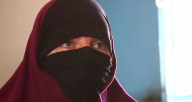 Dundalk woman Lisa Smith arrested after arriving back in Ireland