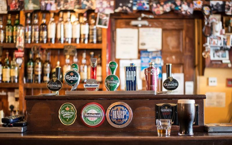 Nine out of 10 publicans not satisfied with government handling of crisis - vintners' survey