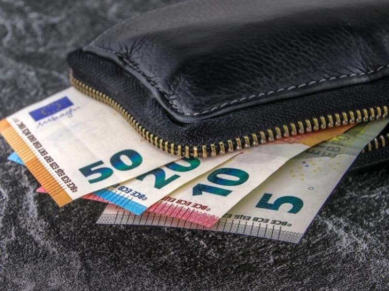 EXPLAINER: When will the 2020 Christmas Bonus payment be paid and who is entitled to it?