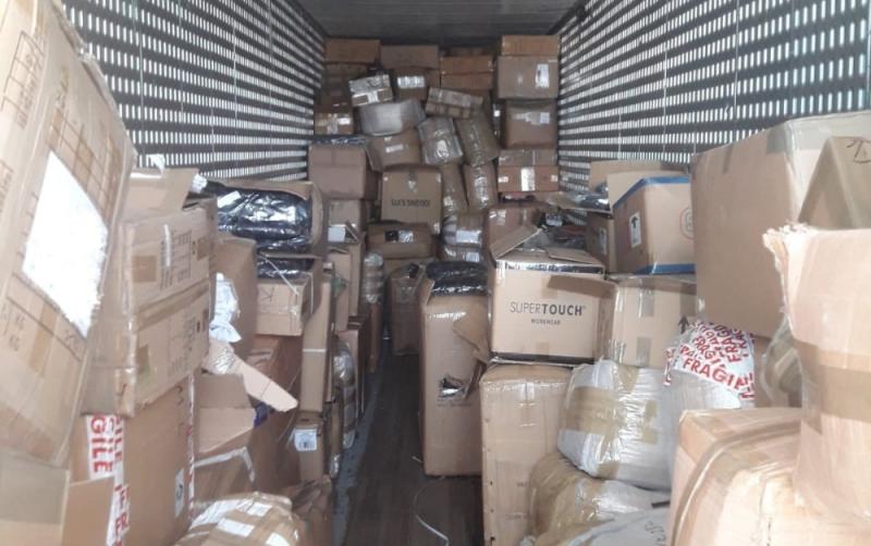 €200,000 worth of counterfeit clothing, perfume and candles seized by gardai