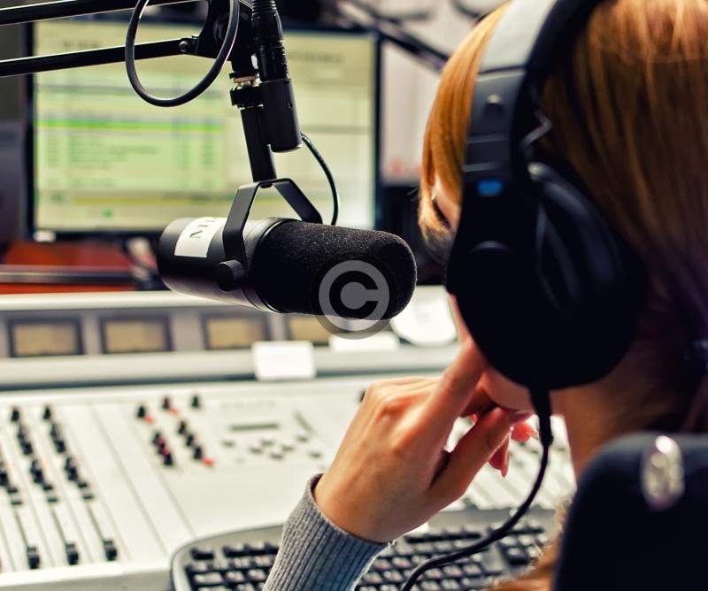 Irish language programming is seen as a risk for commercial radio - report finds