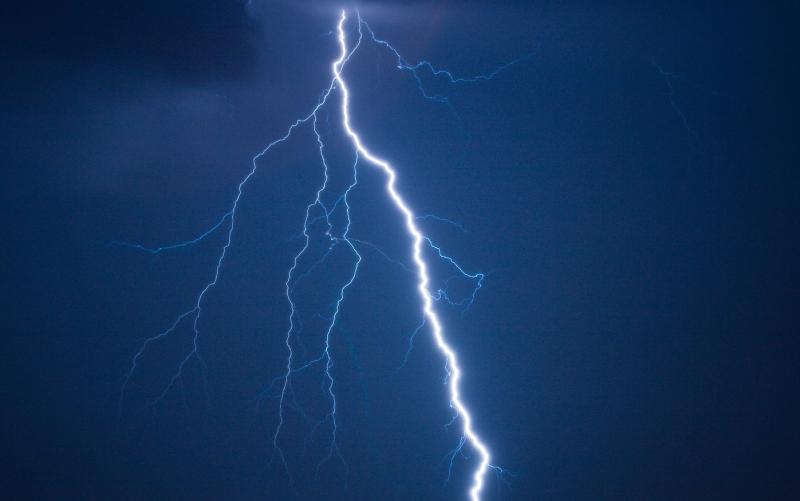 Met Éireann issues rain and thunderstorm warning