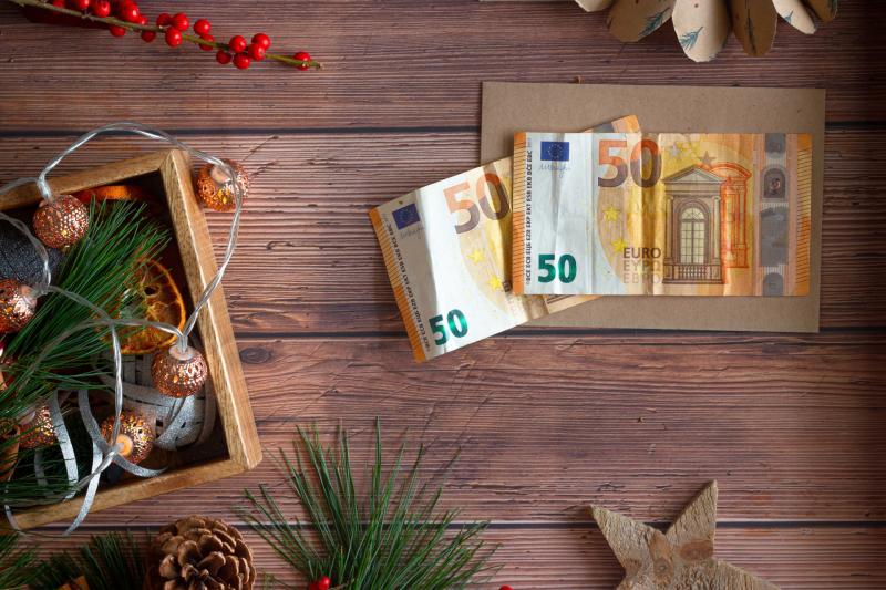 Christmas bonus 2025 will see one major group miss out as payments will double
