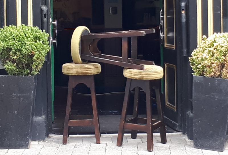 Last orders at 5pm for pubs and restaurants under latest NPHET advice
