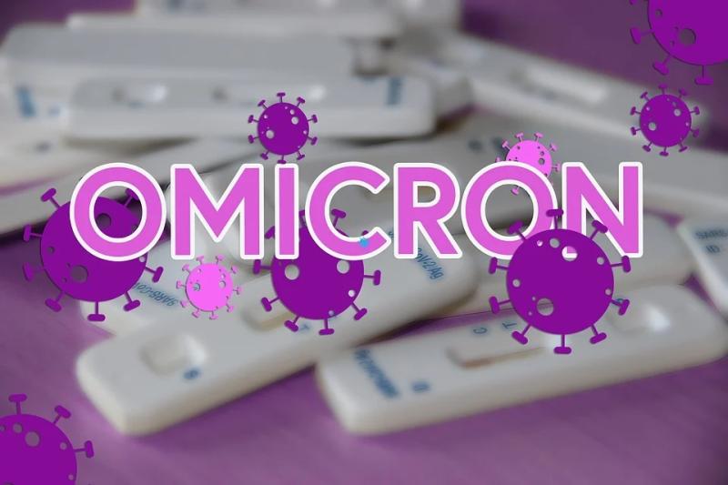 Warning that 'Omicron is far more contagious than previous variants' as Covid-19 daily cases exceed 20,000