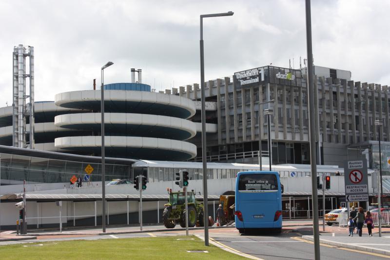 Dublin Airport lodges new plans to charge for pick-ups and drop-offs 